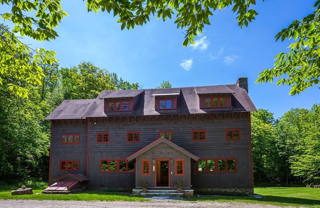 Where crisp air meets cozy nights—your Vermont fall escape awaits.