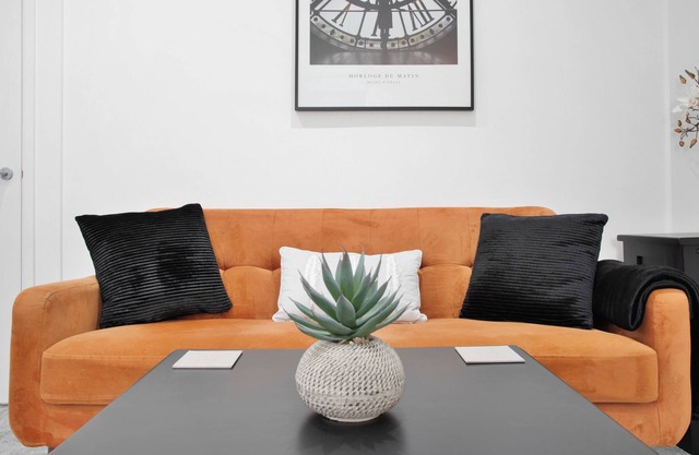 WhiskAwayStays Field House Apartment 2