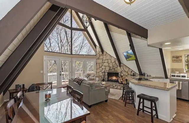 Whispering Pines A-Frame + Pool Table + 2 Patios!