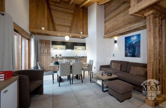 Wifi, 50m de los comercios, fitness, piscina, balcón, parking, tv, local para esquís, 60m², Chamonix