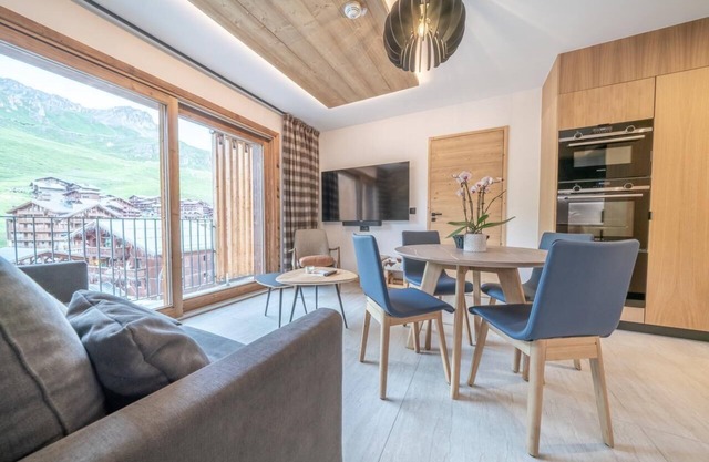 Wifi, centro estación, Planta baja, piscina, sauna, hammam, balcón, tv, local para esquís, 38m²