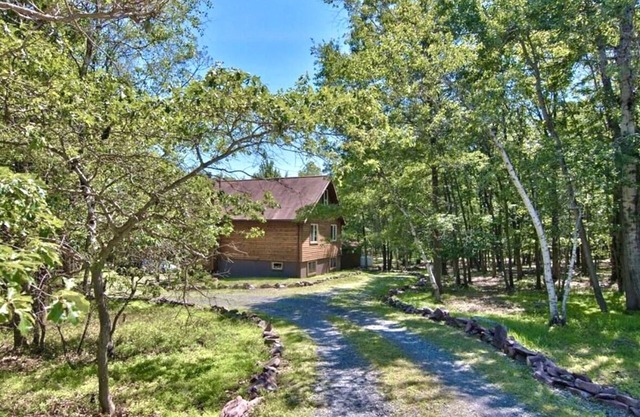 Winding Way Chalet ..