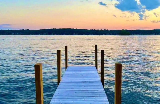 Winnipesaukee house w/ dock included.