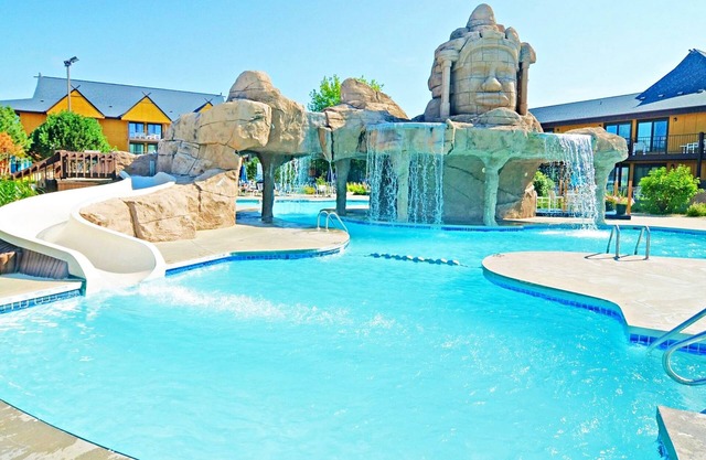 Wisconsin Dells Paradise Near Noah’s Ark!