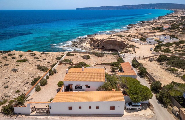 Estupenda casa de vacaciones privada con WIFI, A/C, TV, patio, vista panorámica y aparcamiento
