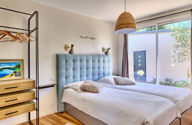 Preciosa casa de vacaciones para 6 personas con piscina privada, WIFI, TV, terraza y aparcamiento