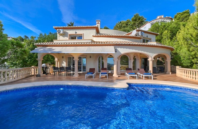 Villa maravillosa y confortable en Jávea, Costa Blanca, España con piscina privada para 8 personas