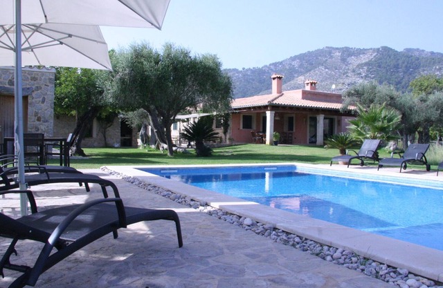 CASA RURAL CON PISCINA PRIVADA Y APARTAMENTO INDEPENDIENTE
