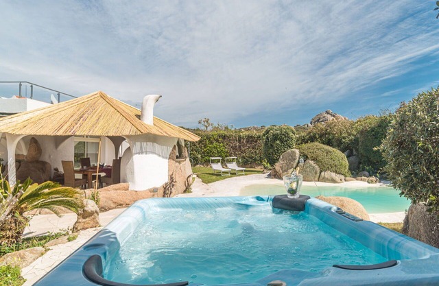 Maravillosa casa de vacaciones privada con piscina privada, jacuzzi, A/C, TV, patio, aparcamiento