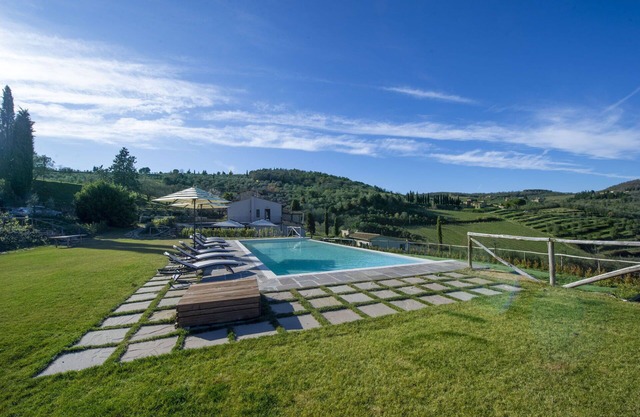 Casa de vacaciones con WIFI, A/C, piscina, jacuzzi, TV, patio