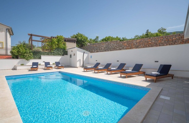 Preciosa casa de vacaciones privada con piscina privada, A/C, WIFI, TV, terraza y aparcamiento