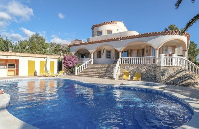 Maravillosa casa de vacaciones privada con jacuzzi, piscina privada, WIFI, TV, terraza