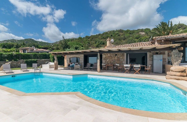 Preciosa casa de vacaciones privada con A/C, WIFI, piscina privada, TV, patio y aparcamiento
