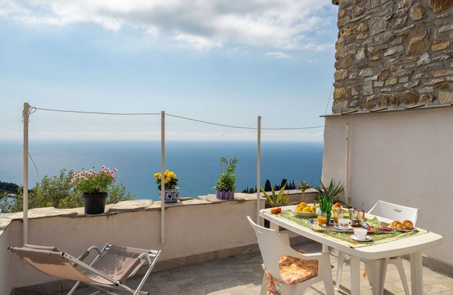 Estupenda casa de vacaciones privada para 4 personas con WIFI, A/C, TV, terraza y aparcamiento