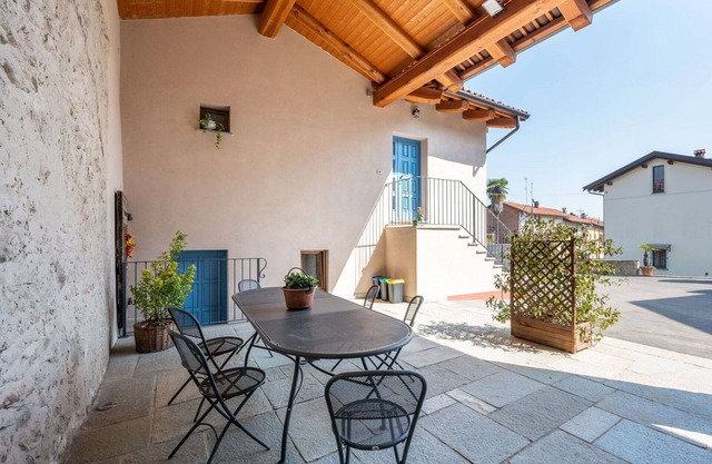 Estupenda casa de vacaciones privada para 4 personas con WIFI, TV, patio y aparcamiento