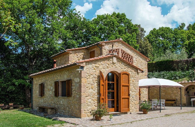 Estupenda casa de vacaciones privada para 2 personas con WIFI, TV, terraza y aparcamiento