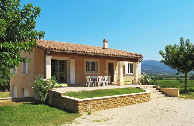 Estupenda casa de vacaciones privada con WIFI, TV, terraza, mascotas permitida y aparcamiento