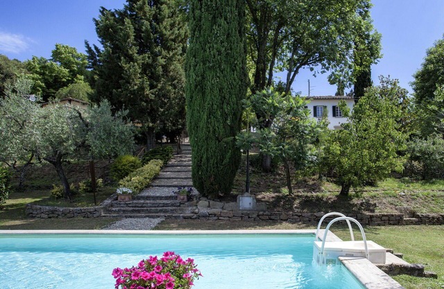 Casa de vacaciones privada con WIFI, piscina privada, A/C, TV, mascotas permitida, aparcamiento