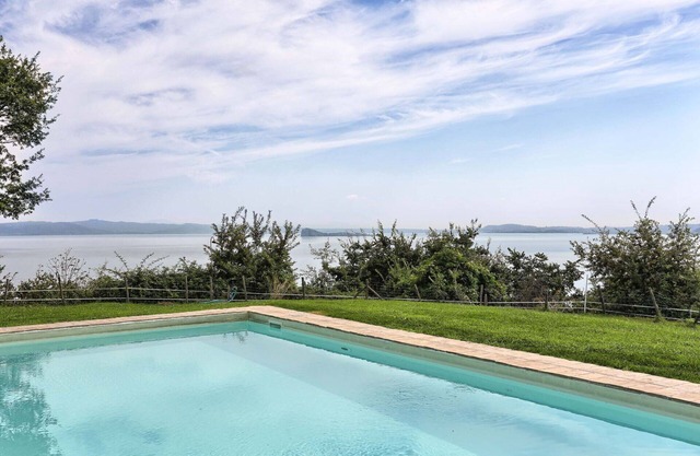 Casa de vacaciones privada con piscina privada, WIFI, TV, veranda, vista panorámica, aparcamiento