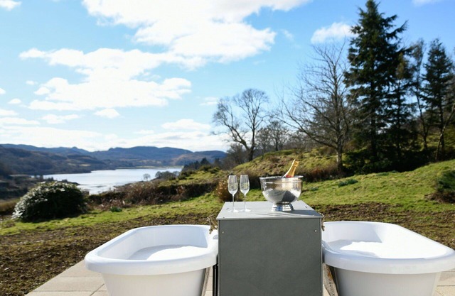 Casa de vacaciones privada con WIFI, jacuzzi, TV, patio, vista panorámica, aparcamiento