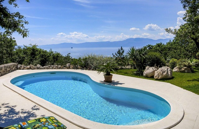 Preciosa casa de vacaciones privada con WIFI, A/C, piscina privada, TV, terraza y mascotas permitida