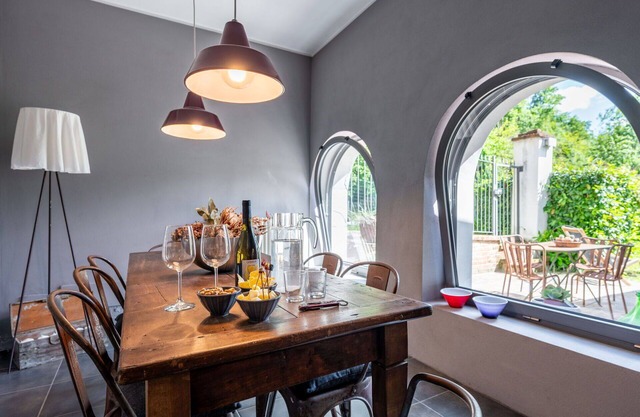 Estupenda casa de vacaciones para 9 personas con WIFI, TV, mascotas permitida y aparcamiento