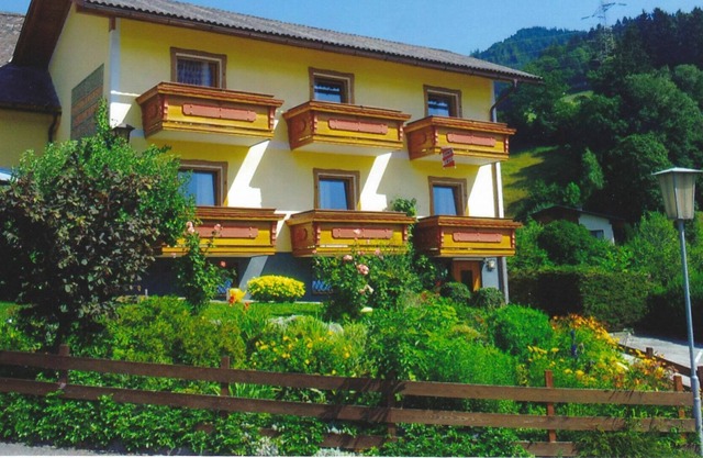 Estupenda casa de vacaciones para 10 personas con WIFI, TV, patio y aparcamiento