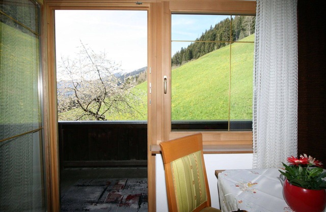 Preciosa casa de vacaciones para 4 personas con TV, patio, mascotas permitida y aparcamiento