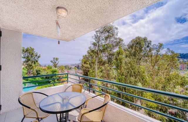 Wood View 2BR W/ Wifi, Parking & View