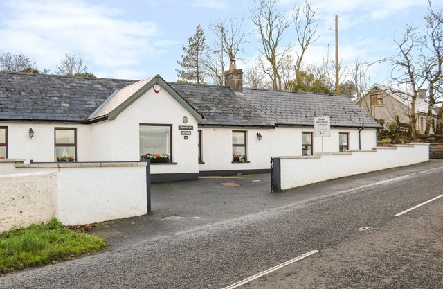 CASA DE MADERA, con fuego abierto en Ballycastle, Ref 998119