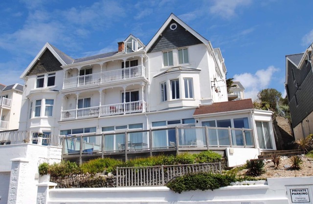 Woolacombe Aptmt with beach view, balcony & Wi-fi