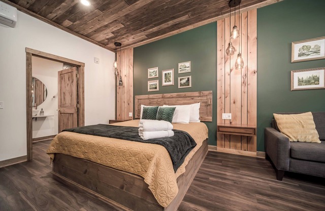 Boutique Stay in the Heart of Prescott