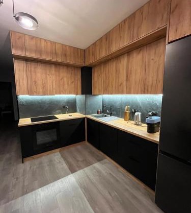 WORKATION Centre Airport Boutique Designer Bath, 3-4 days best offer, Kitchen, Balkony, Aircon