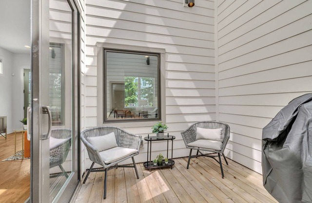WOW! Height, Light & Outdoor Spaces