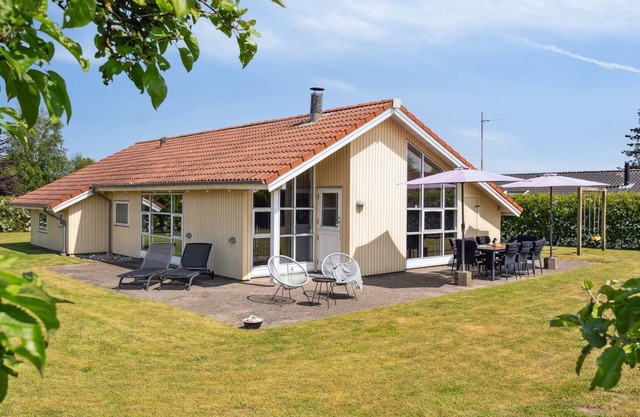"Wreth" - 300m from the sea by Interhome
