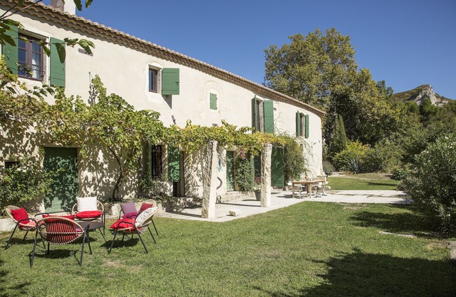 Mas del siglo XVIII totalmente renovado en Maussane-les-alpilles.