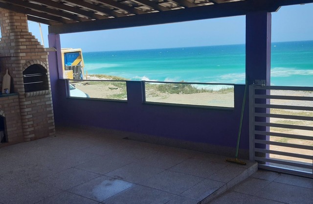 Usted en el paraíso en Arraial do Cabo, increíble casa frente a la playa. No te lo pierdas !!