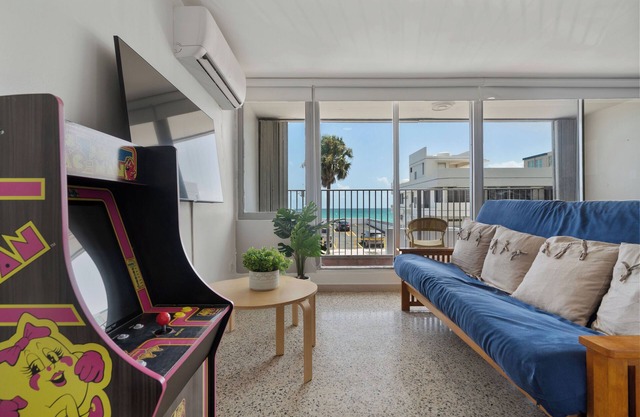 Your Exclusive Shoreline Retreat | Stunning Ocean Panoramas | Gated Property Parking