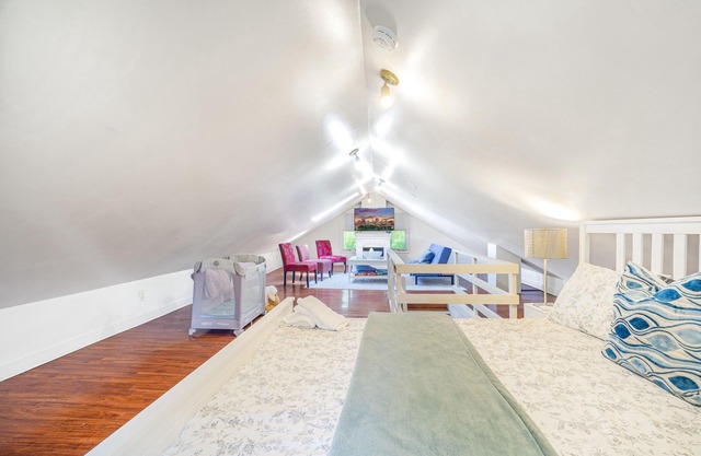 Your home away from home in Thorold, ON - Niagara Falls