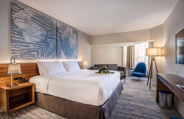 Your Home Away From Home! Ocean View, Onsite Pool!