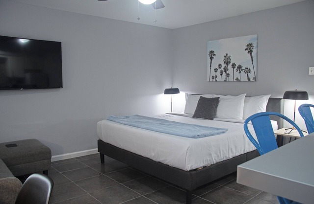 Your Montrose Studios! Sleeps 32/16BR/16BA/16PA