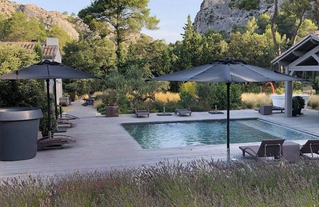 Your refuge in the heart of the Alps, a privileged location surrounded by pine trees.