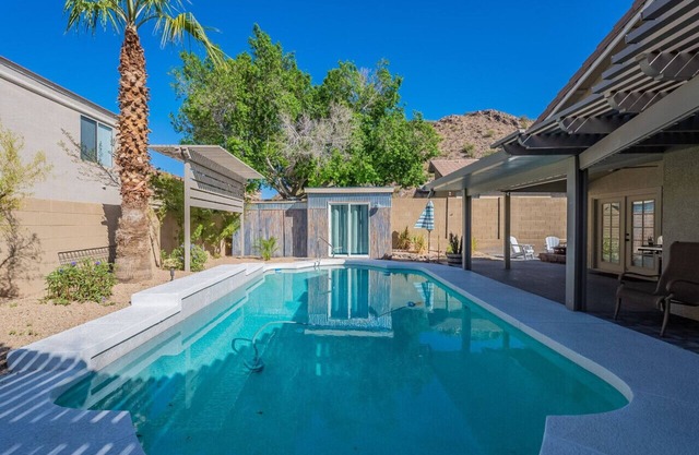 Your Relaxing Escape: A Mesa Oasis