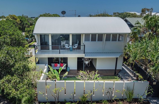 Your Ultimate Beachside Escape in the Heart of Casuarina!