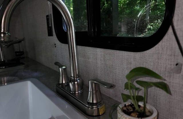 Zen RV 5 mins from white water center and CLT airport