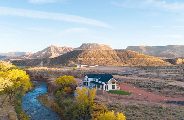 Zion Riverfront Farmhouse