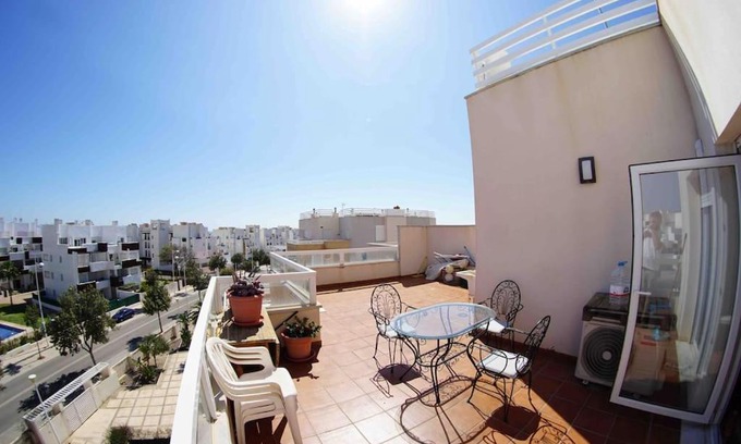 Retamar Apartamento | Ático con terraza en el Toyo
