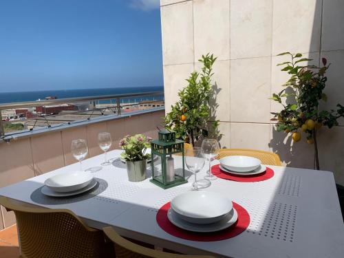 Distrito Oeste Apartamento | Ático Gran Terraza Poniente Playa con Garaje, Wifi - VUT-5109-AS
