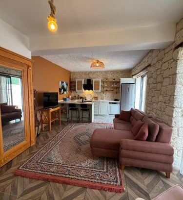 Sifne Mahallesi Casa | Çeşme'de Villa konforunda alaçatı taş ev tasarımlı sıfır eşyalı