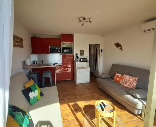 Le Brusc Apartamento | Élégant Studio au calme 2mn mer Wifi Clim Terrasse parking